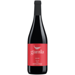 Garrafão de vinho tinto Gamla Syrah Kosher de 750ml, com rótulo vermelho e detalhes em branco.