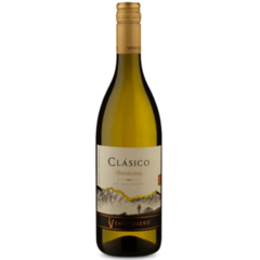 Garrafa de Vinho Ventisquero Clásico Chardonnay 750ml, com rótulo claro e design elegante.