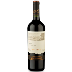 Garrafas de Vinho Ventisquero Reserva Merlot 750ml, com rótulo elegante e detalhes em ouro.