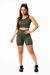 Conjunto Fitness Feminino Short Verde Militar Cintura Alta + Cropped Regata com Detalhes em Vivo Branco Academia | REF: CSV12