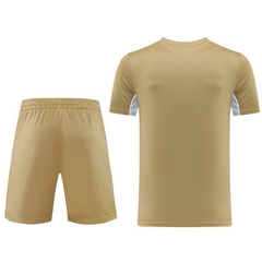 Imagem do Conjunto Nike Camisa e Bermuda - Bege Marrom e Branco