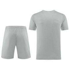 Imagem do Conjunto Nike Camisa e Bermuda - Cinza e Branco