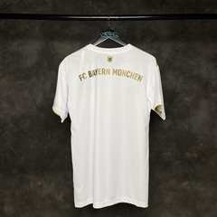 Camisa Bayern de Munique II 22/23 - Branca e Dourada - comprar online