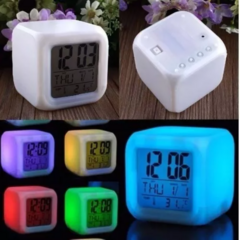 Reloj Despertador Con Luces en internet