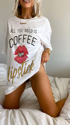 Camison All you need is coffee and lipstick