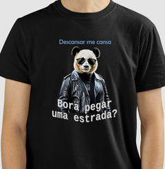 Camiseta Masculina Estampa Panda na Estrada na internet