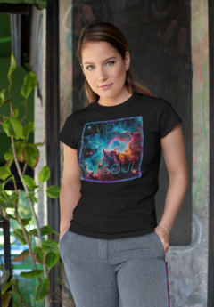 Camiseta feminina estampa Nebulosa - comprar online