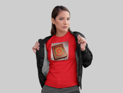 Camiseta feminina estampa Mysteries - comprar online