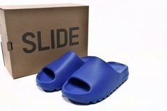 YEEZY SLIDE "AZZURE" - Urso Importador