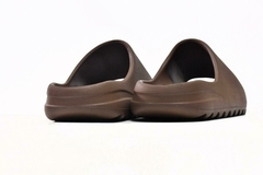 YEEZY SLIDE "FLAX BROWN" - comprar online