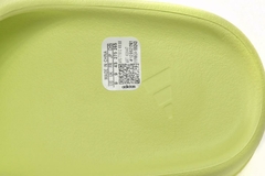 YEEZY SLIDE "GLOW GREEN" - comprar online