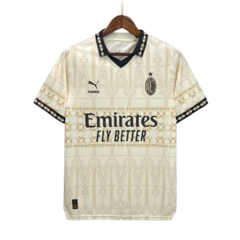 Camiseta AC Milan x Pleasures 23/24 Versão Torcedor