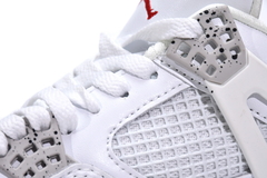 AIR JORDAN 4 "TECH WHITE" na internet