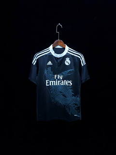 Camiseta Real Madrid Retrô 2015 na internet