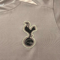 Imagem do Terceira Camiseta Tottenham 23/24 Versão Torcedor