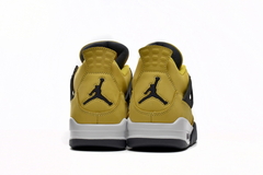 AIR JORDAN 4 "LIGHTNING" na internet