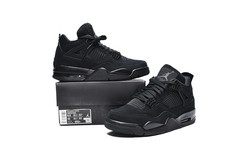 AIR JORDAN 4 "BLACK CAT" na internet