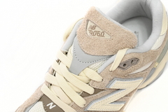 Imagem do NEW BALANCE 9060 "DRIFTWOOD"