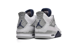 AIR JORDAN 4 "MIDNIGHT NAVY" na internet