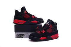 AIR JORDAN 4 "RED THUNDER" na internet