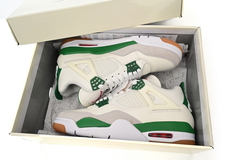 AIR JORDAN 4 "PINE GREEN" na internet