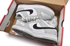 DUNK LOW SP "LOTTERY PACK GREY FOG" - Urso Importador