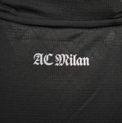 Camiseta AC Milan x Pleasures 23/24 Versão Torcedor na internet