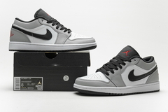 AIR JORDAN 1 LOW "LIGHT SMOKE GREY" na internet