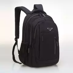 Imagen de Mochila USB para Laptop de Hombre - 18 Pulgadas