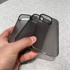 Funda Ultra Fina de PC Translúcida para iPhone