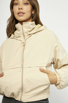 CAMPERA PARACHUTE