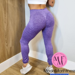 Calça legging Fernanda em poliamida com Empina bumbum lisa - Cores