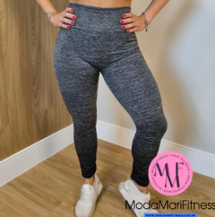 Calça legging Fernanda em poliamida com Empina bumbum lisa - Cores - Moda Mari Fitness 