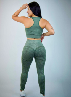 Conjunto Fitness Fernanda em poliamida Top nadador + Calça Empina bumbum