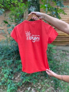 Camiseta Ayni - Nina Há uma magia dentro de cada um de nós na internet