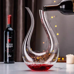 Cristal em forma de U Wine Decanter Gift Box Swan Decanter Separador Vinho Criativo