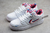 Tênis PARRA X SB DUNK LOW WHITE com detalhes coloridos e design exclusivo.