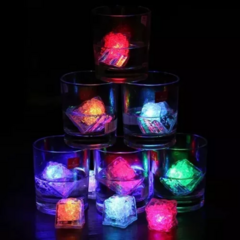 Cubos De Hielo Refrigerantes Reutilizables Luz Led Rgb x12