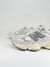 NEW BALANCE 9060 SEA SALT WHITE na internet