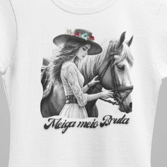 Camiseta Infantil Feminina Meiga Meio Bruta - comprar online