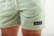 Shorts de linho verde claro. - comprar online