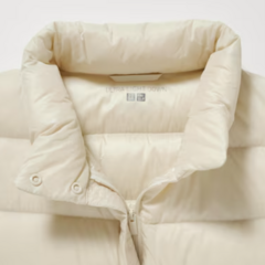 Campera Uniqlo Ultra Light Down - Manteca en internet