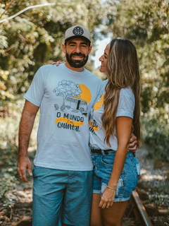 Camiseta "O mundo é meu quintal" - comprar online