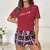 conjunto de pijama com shorts xadrez e laço, camiseta com estampa de letras. - comprar online