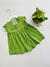 Vestido infantil em algodão pima, verde, com detalhes em botões, ideal para meninas.