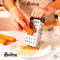 Rallador Hudson Acero M/pco Cuad. 22Cm. en internet