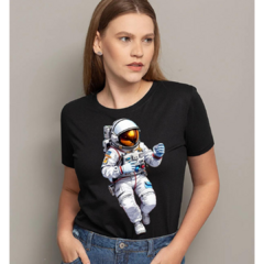 T- Shirt - ASTRONAUTA - PRETO -