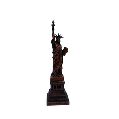 Estátua Da Liberdade Enfeite Decorativo De Metal Rosa Envelhecido 20,1cm Verito