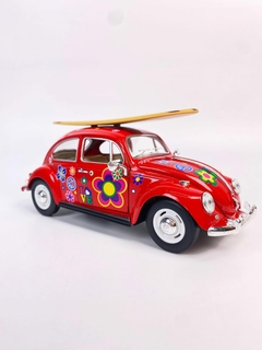 Miniatura De Carro Fusca 1967 Com Prancha De Surf Em Metal Maisto