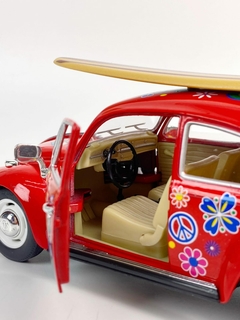 Miniatura De Carro Fusca 1967 Com Prancha De Surf Em Metal Maisto